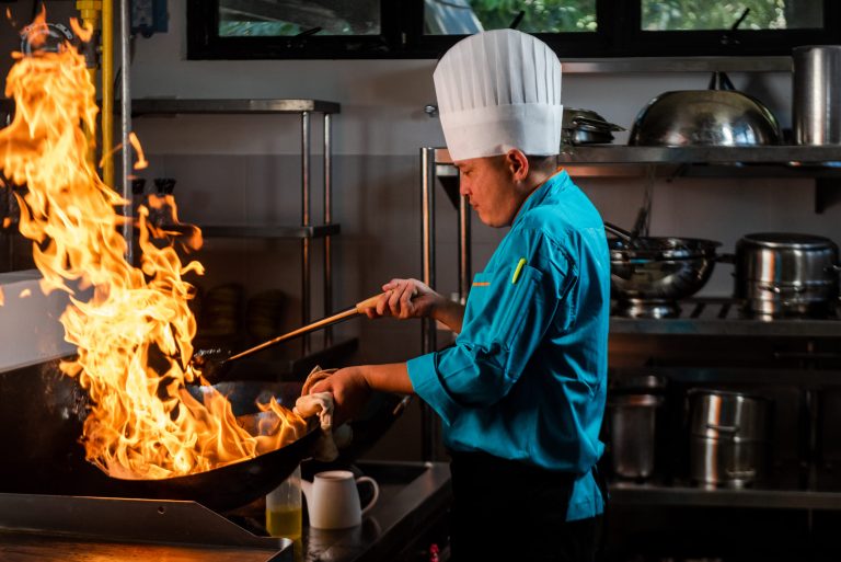 Read more about the article Food Solutions for Your Office Cafeteria: Look No Further than Astoria Culinary Expert Services 